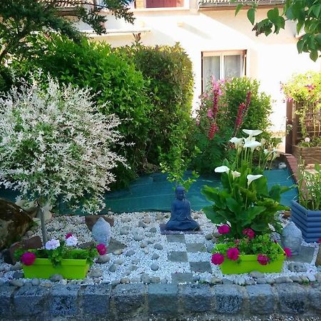 4 Rue Guy De Maupassant Appartamento Valmont  Esterno foto
