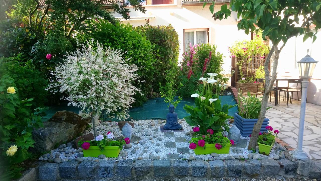 4 Rue Guy De Maupassant Appartamento Valmont  Esterno foto