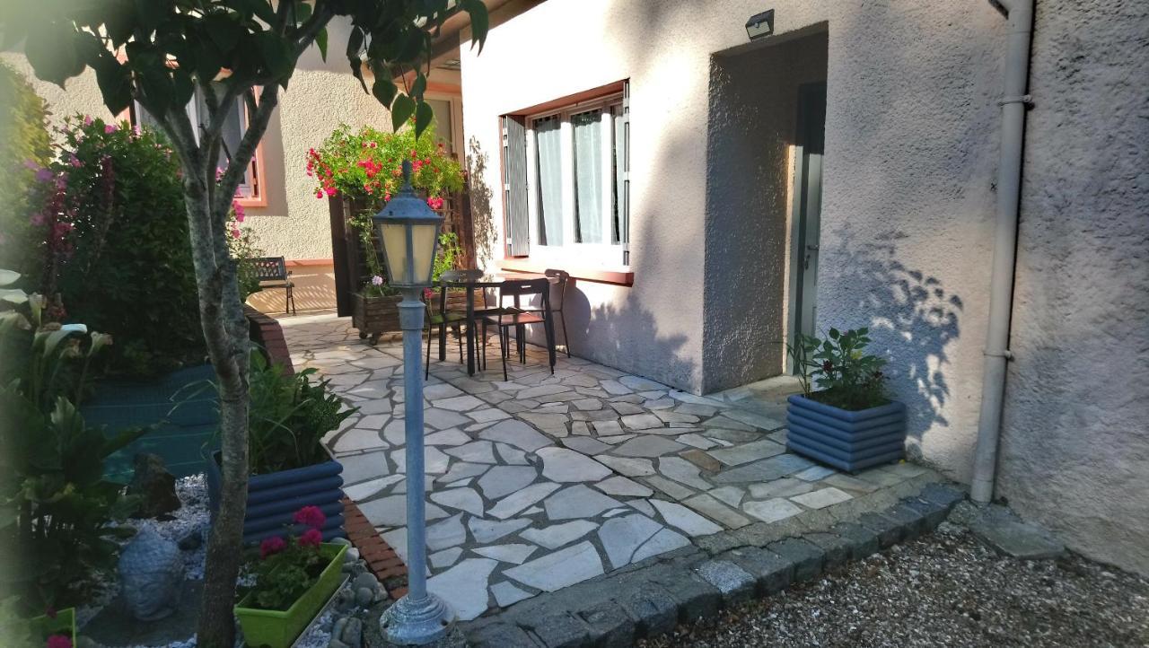 4 Rue Guy De Maupassant Appartamento Valmont  Esterno foto